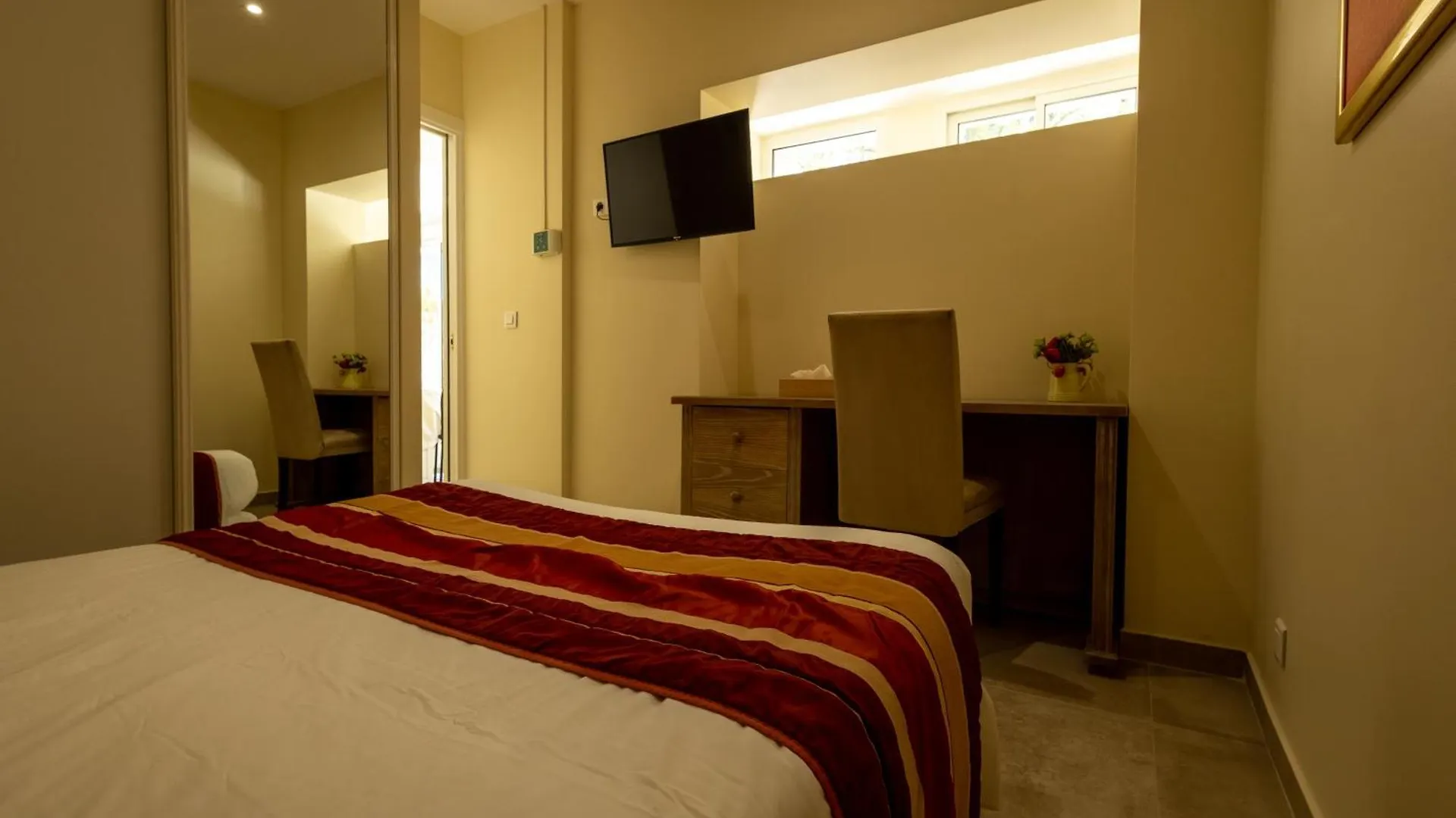 *** Hotel Hôtel Méditerranée Le Lavandou Francia