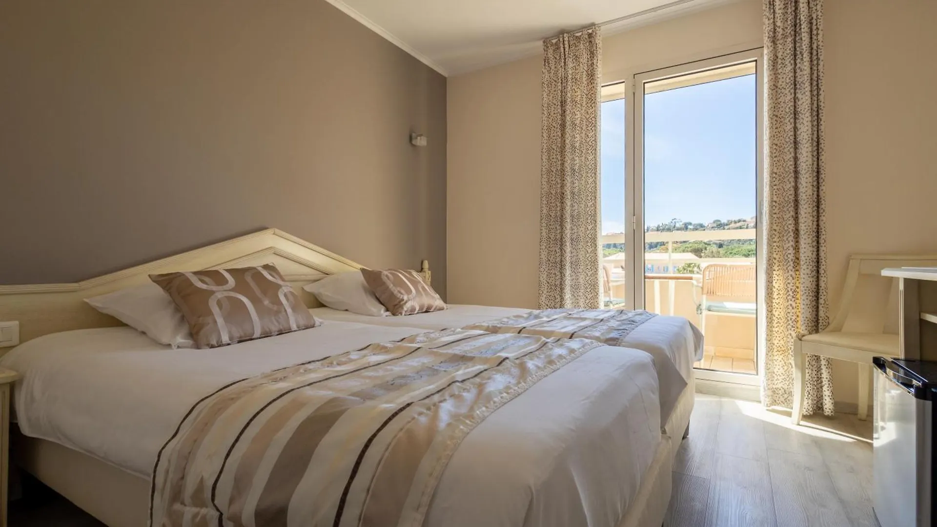 Hôtel Méditerranée Le Lavandou
