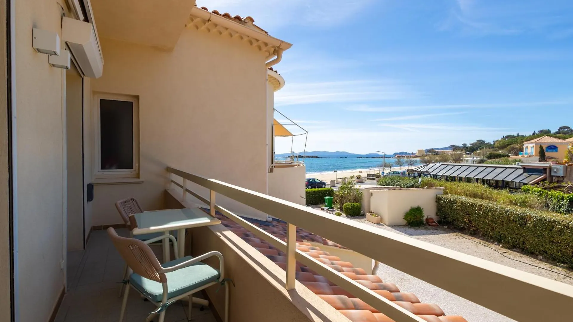 Hotel Hôtel Méditerranée Le Lavandou